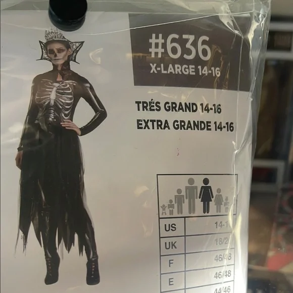 Women's Halloween Gothic Skeleton Queen Costume XL (Extra Large) NEW 4 Pieces - Picture 6 of 7